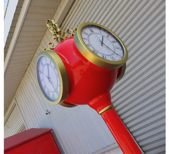 Horloge de rue à quatre faces extérieure de grand jardin de paysage